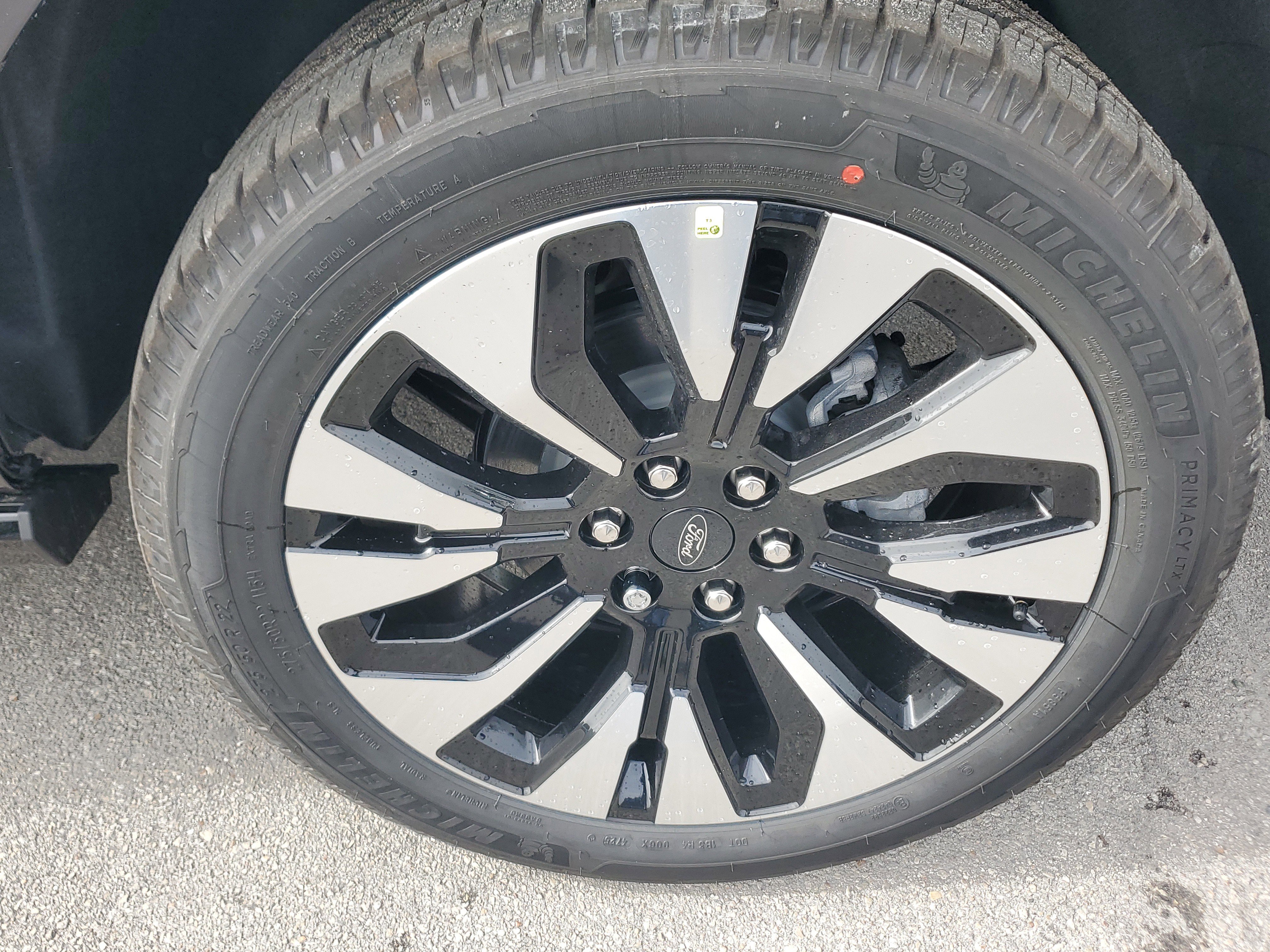 New 2026 Ford Expedition Max Platinum w/ Driver's Package image 7