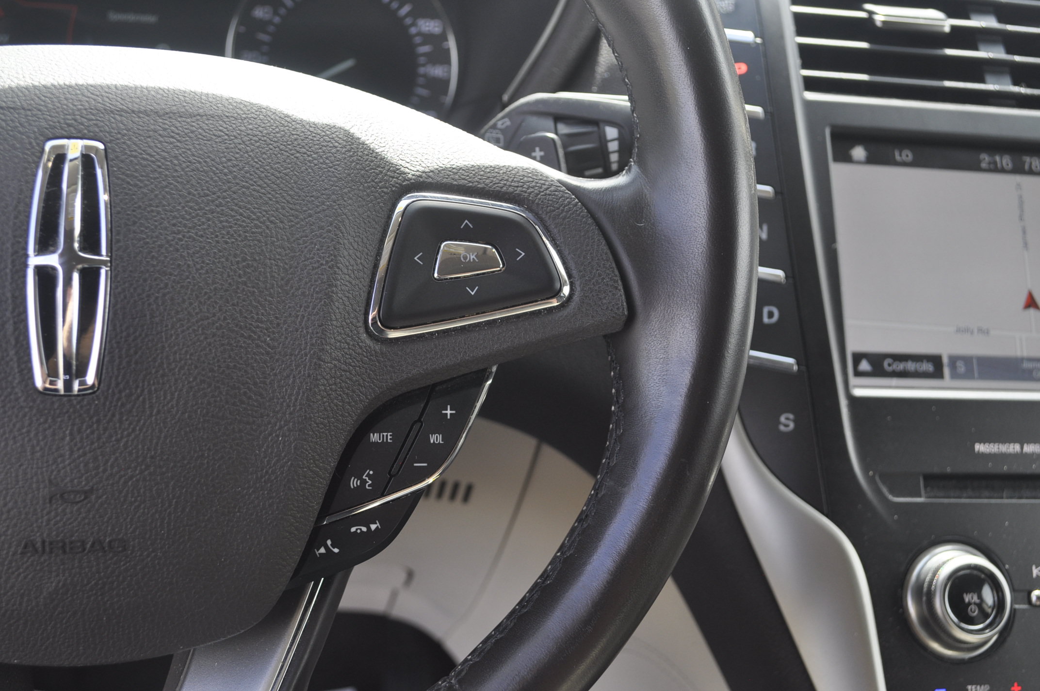 Used 2019 Lincoln MKC Select w/ Select Plus Package AWD/4WD image 20