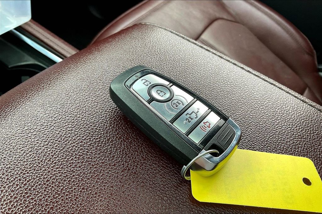 Used 2024 Ford Expedition Limited image 10