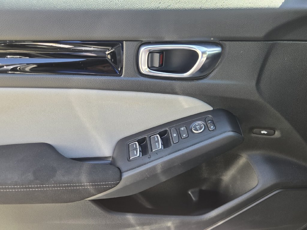 Certified 2025 Honda Civic Sport image 27