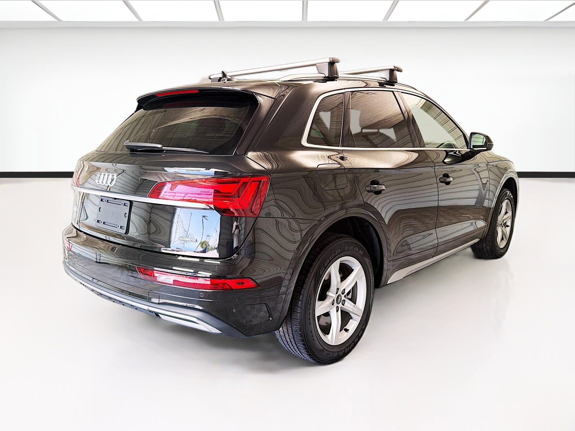 Used 2023 Audi Q5 2.0T Premium w/ Convenience Package AWD/4WD image 4