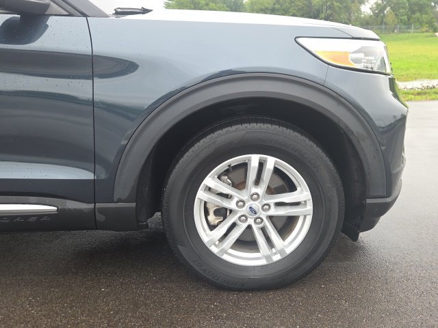 Used 2023 Ford Explorer XLT AWD/4WD image 4