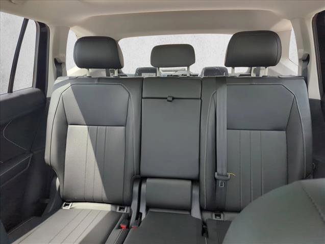 Used 2023 Volkswagen Tiguan SE FWD image 26