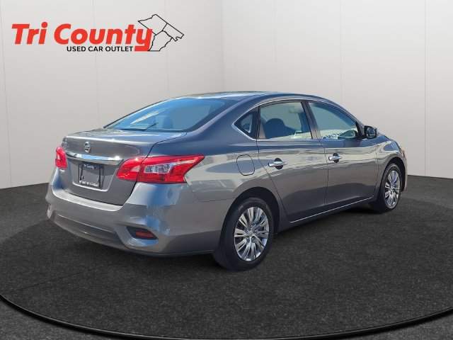 Used 2016 Nissan Sentra S FWD image 4