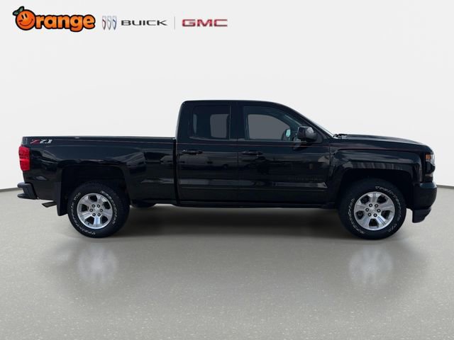 Used 2018 Chevrolet Silverado 1500 LT w/ All Star Edition AWD/4WD image 2