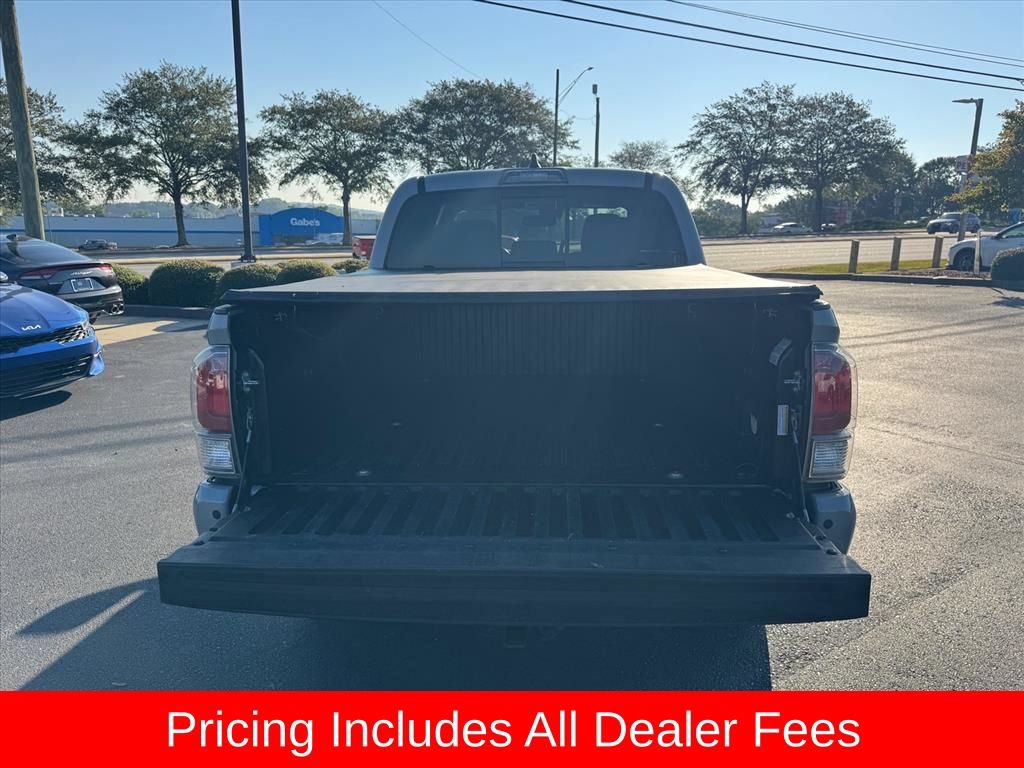Used 2021 Toyota Tacoma TRD Sport w/ Technology Package RWD image 10