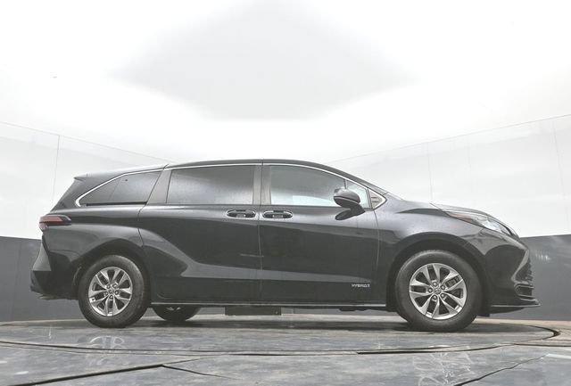 Used 2021 Toyota Sienna LE FWD image 49