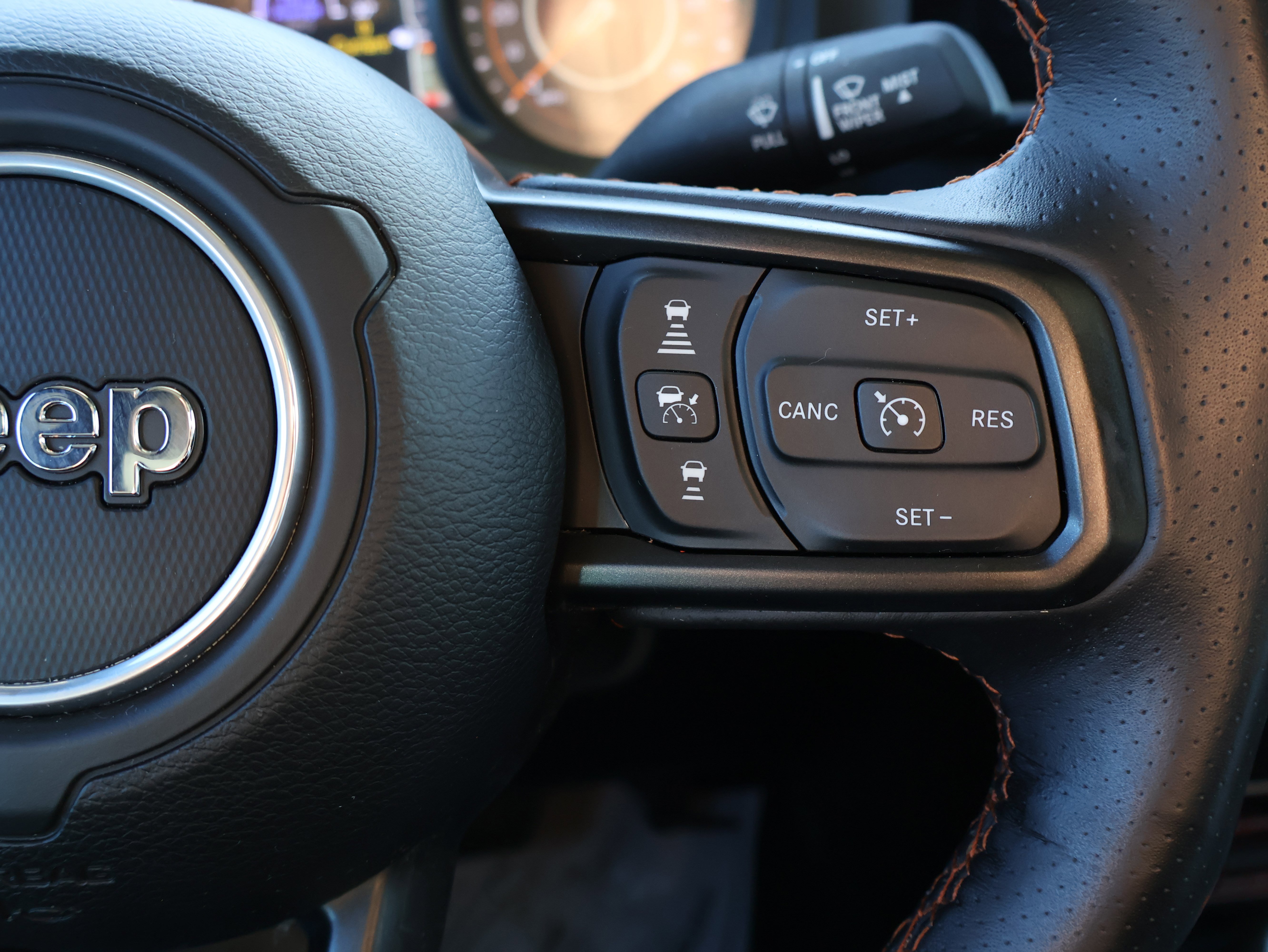 Used 2024 Jeep Gladiator Mojave w/ Technology Group image 35