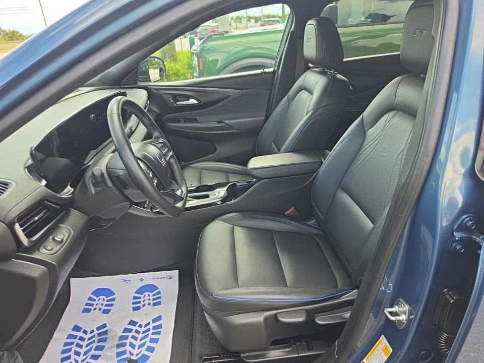 Used 2024 Buick Envista Sport Touring w/ Convenience II Package FWD image 12