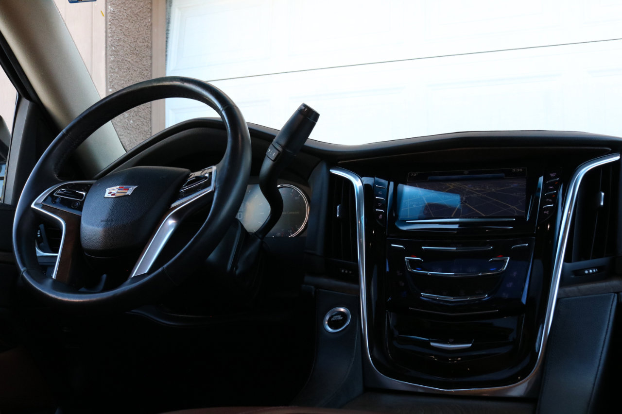 Used 2017 Cadillac Escalade Premium Luxury image 54