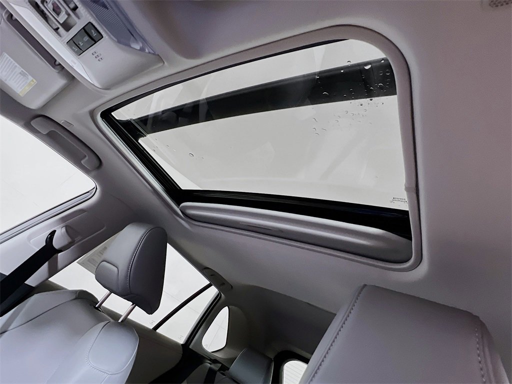 Used 2025 Toyota RAV4 Limited image 20