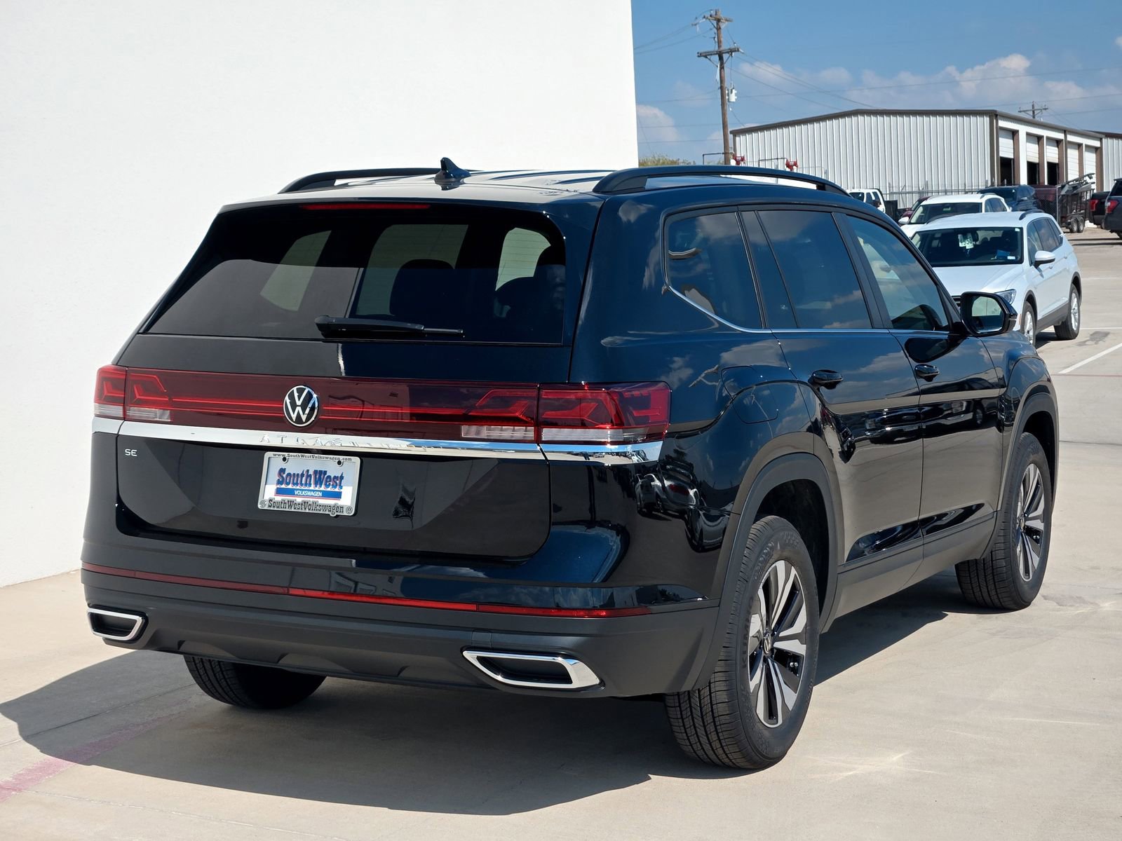 New 2026 Volkswagen Atlas SE image 5