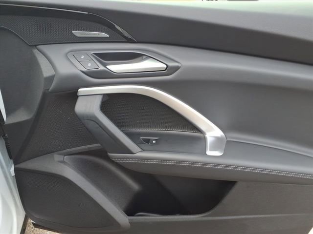 Used 2025 Audi Q5 Premium Plus w/ Premium Plus AWD/4WD image 9