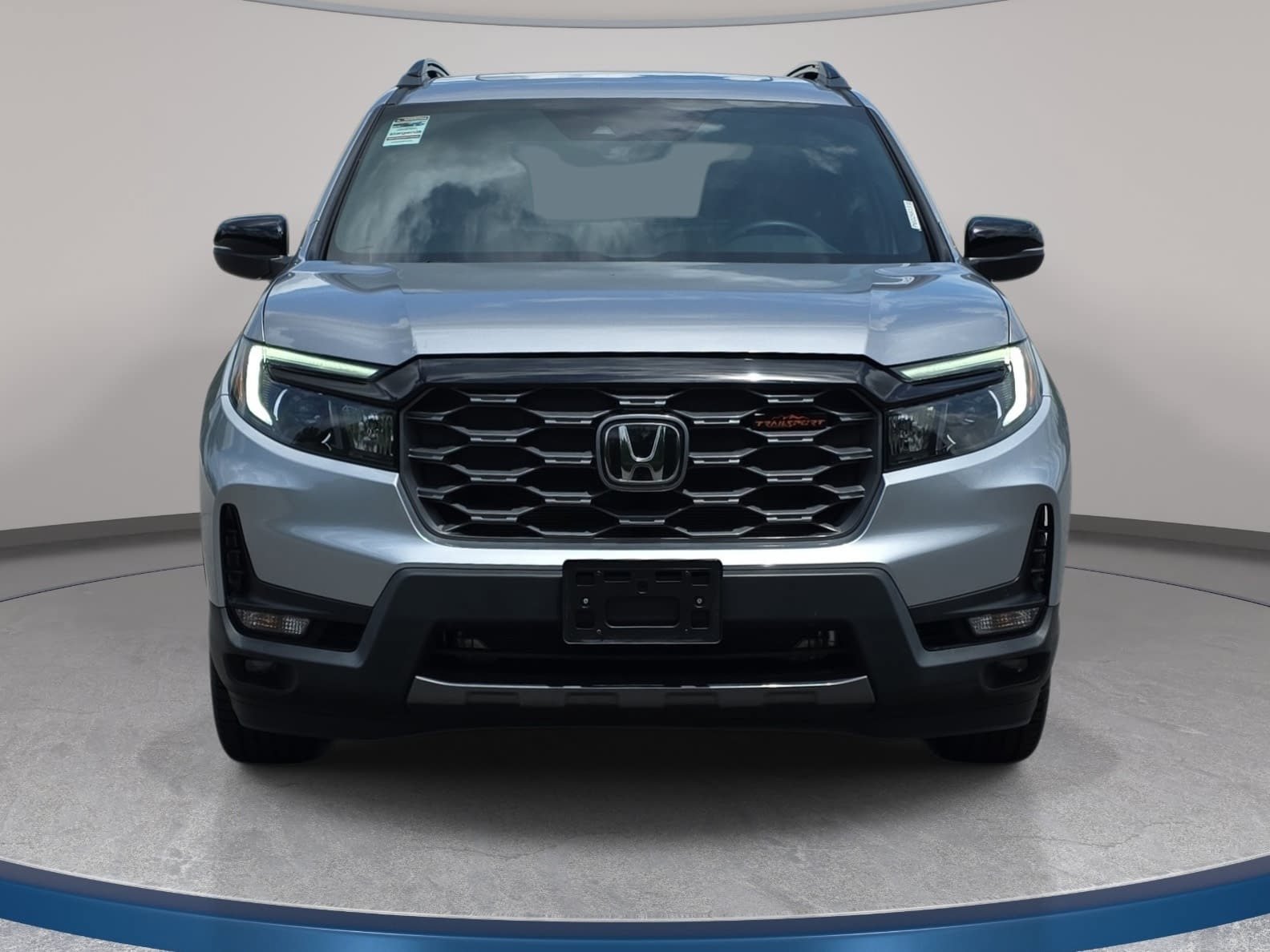 Used 2023 Honda Passport TrailSport image 2