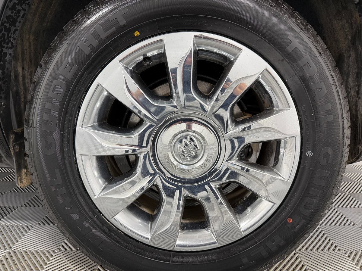 Used 2017 Buick Enclave Premium w/ Trailering Package AWD/4WD image 32
