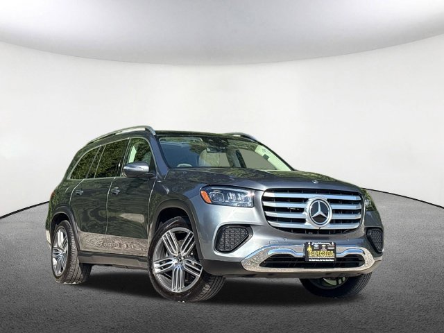 Used 2024 Mercedes-Benz GLS 450 4MATIC image 2