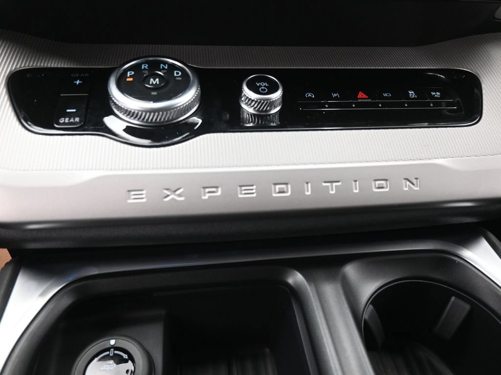 New 2026 Ford Expedition Active RWD image 28