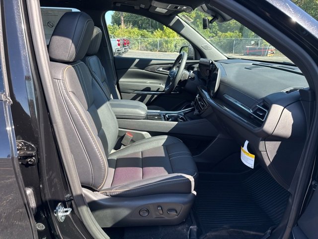 New 2026 Chevrolet Traverse High Country w/ LPO, Floor Liner Package image 11