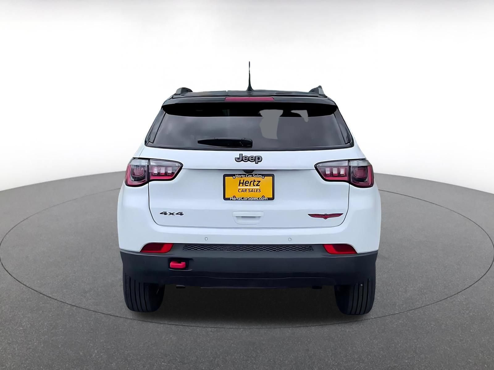 Used 2025 Jeep Compass Trailhawk AWD/4WD image 12