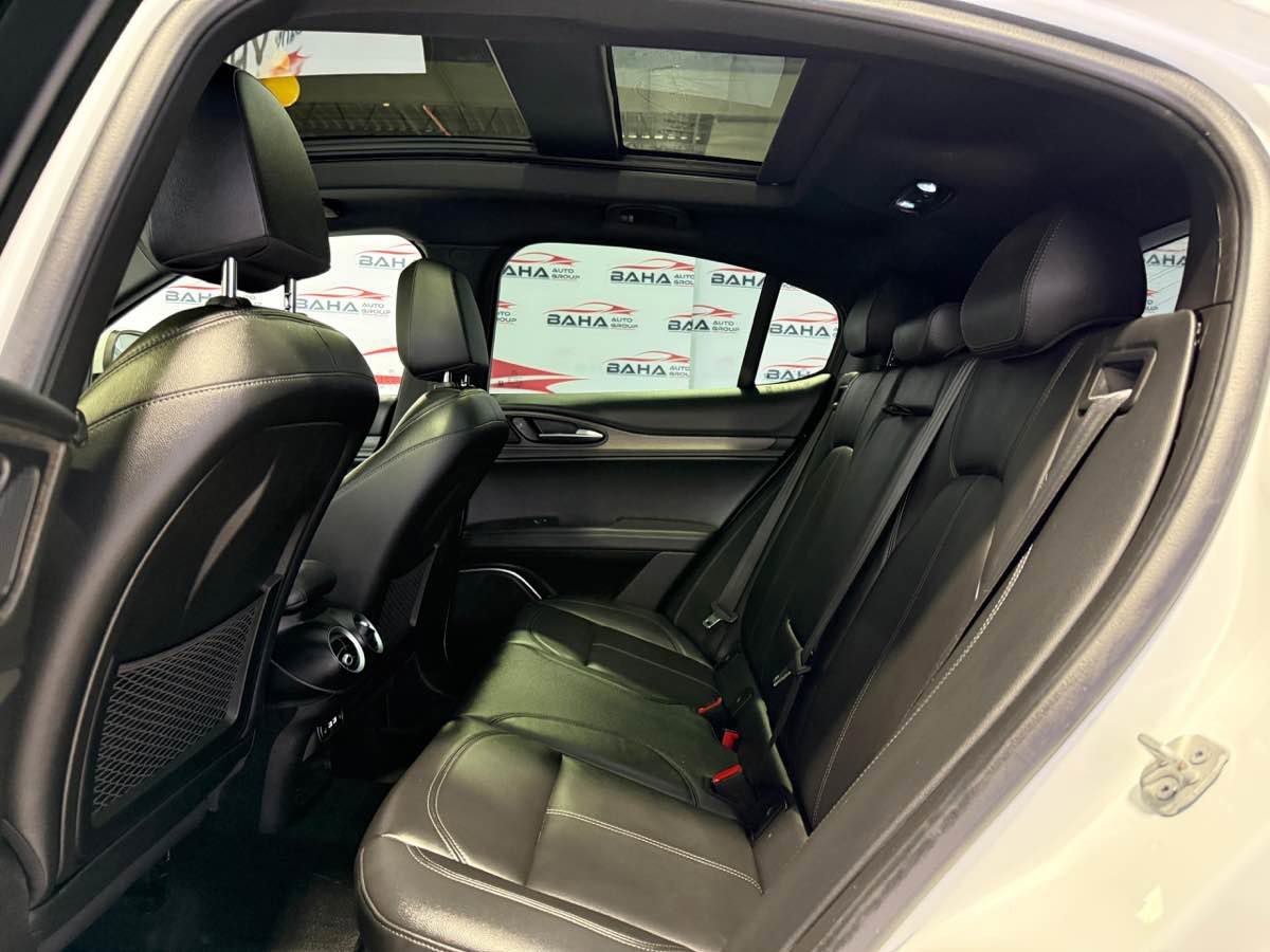 Used 2022 Alfa Romeo Stelvio Ti w/ Active Assist Plus Package image 44