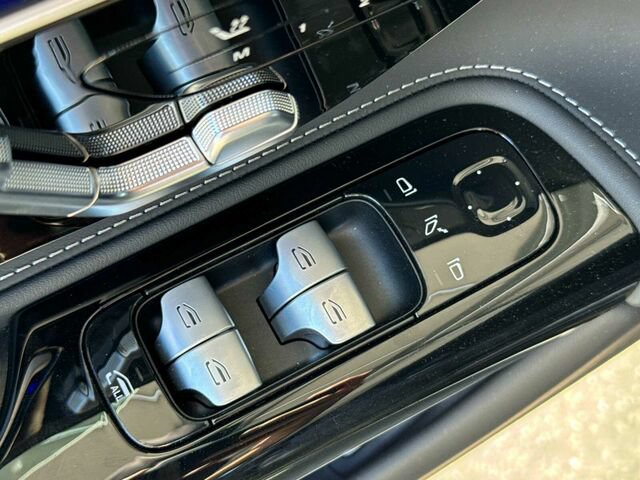 New 2025 Mercedes-Benz SL 43 AMG image 13