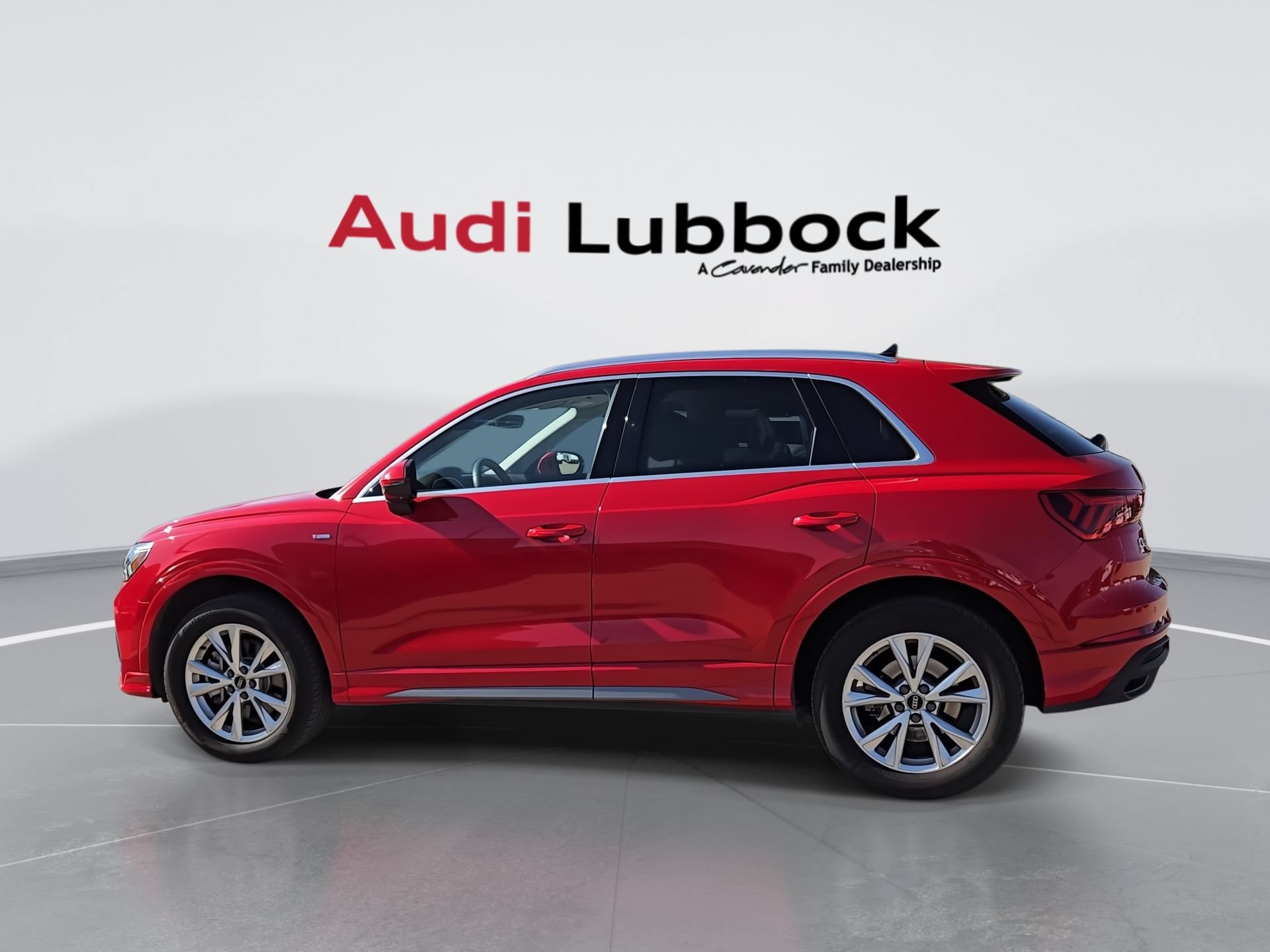 Certified 2025 Audi Q3 2.0T Premium AWD/4WD image 6