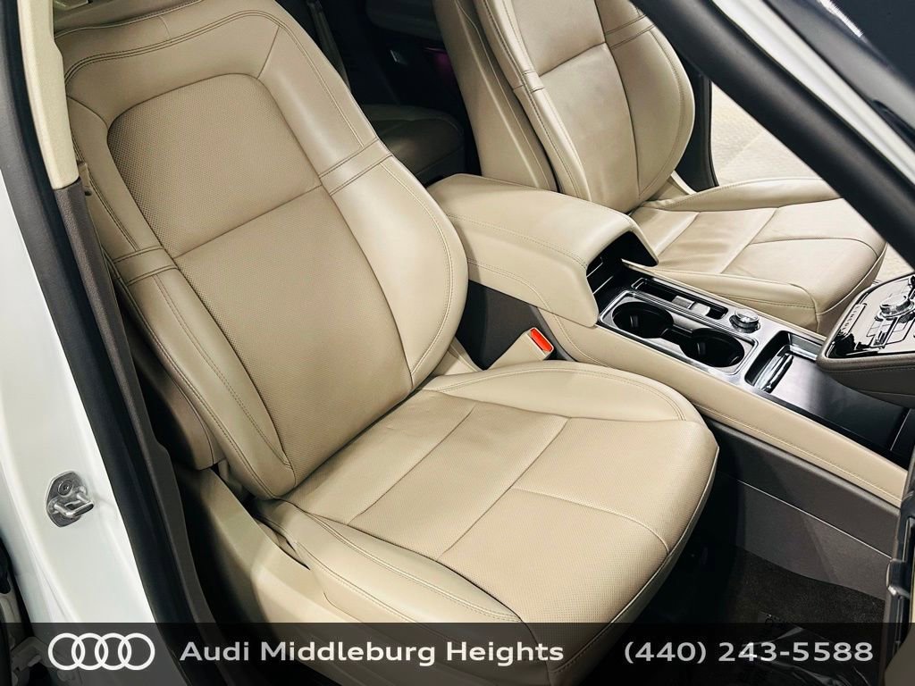 Used 2022 Lincoln Corsair Reserve w/ Equipment Group 201A AWD/4WD image 25