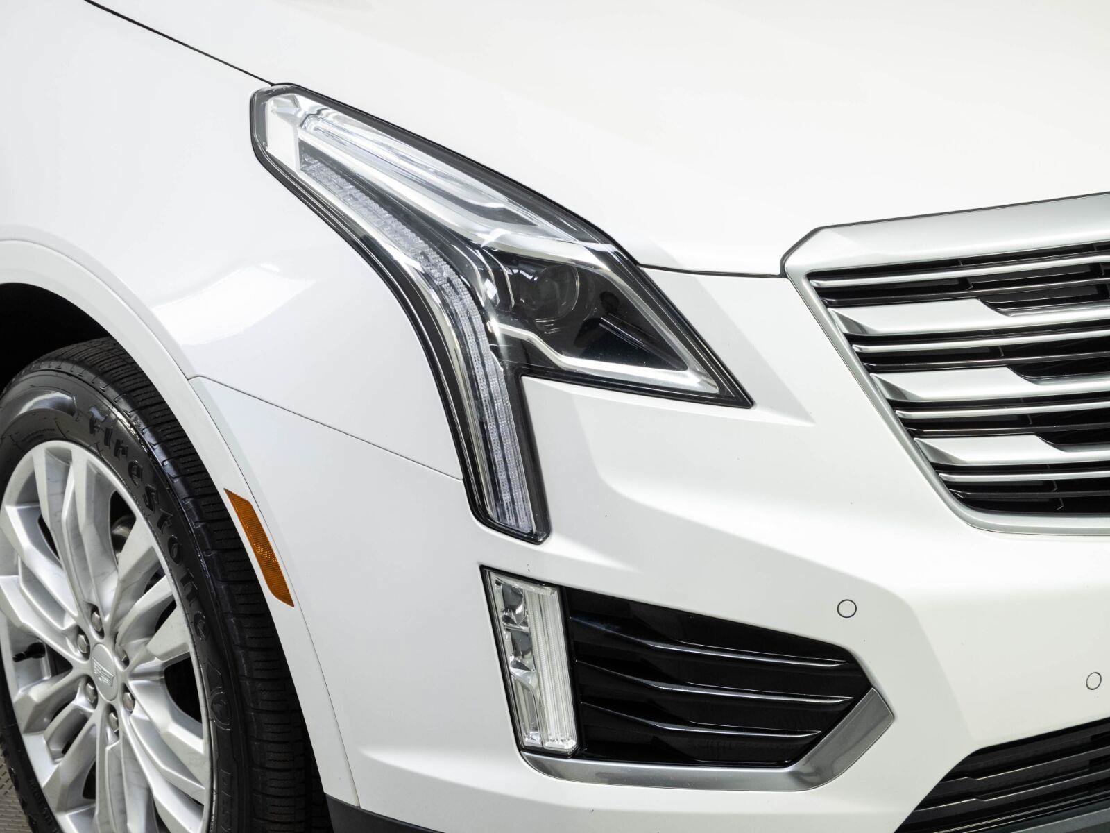 Used 2019 Cadillac XT5 Premium Luxury AWD/4WD image 36