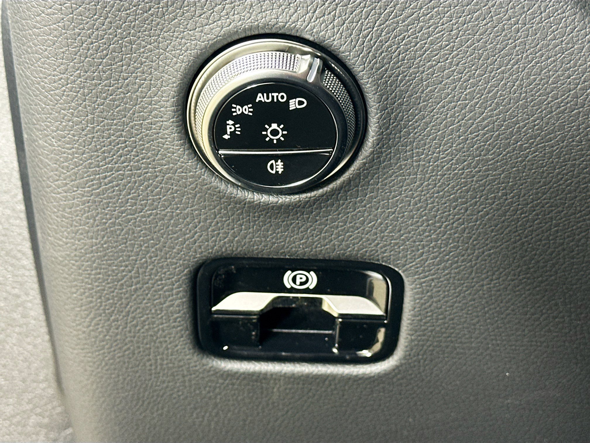 Used 2026 Mercedes-Benz GLC 300 4MATIC image 10
