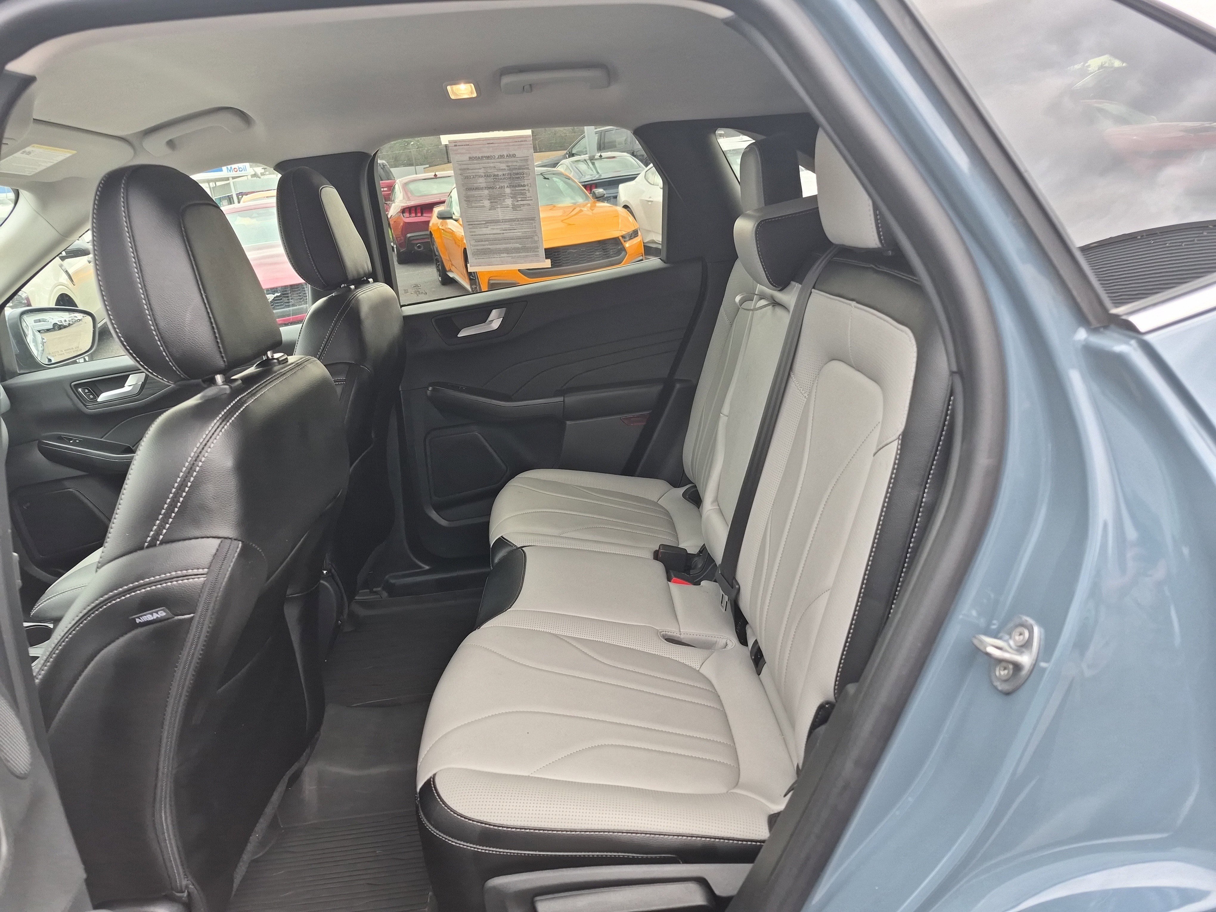 Certified 2025 Ford Escape SE w/ PHEV Premium Package FWD image 15