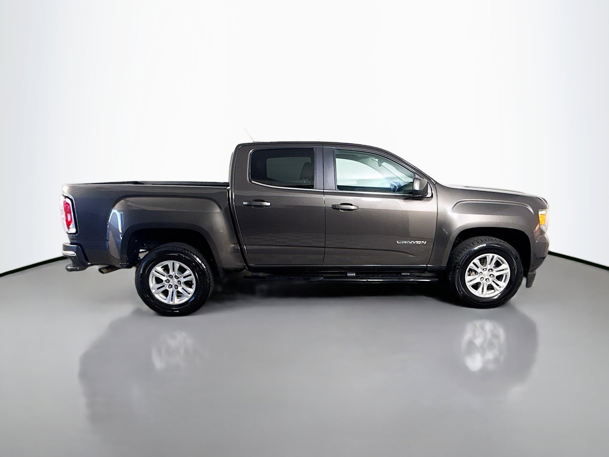 Used 2020 GMC Canyon SLE w/ SLE Convenience Package image 11