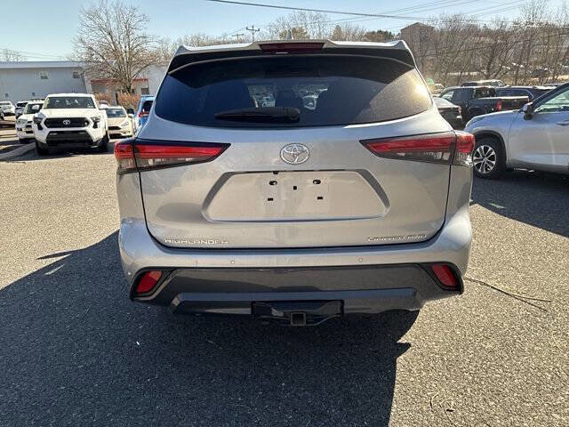 Used 2020 Toyota Highlander Limited image 4