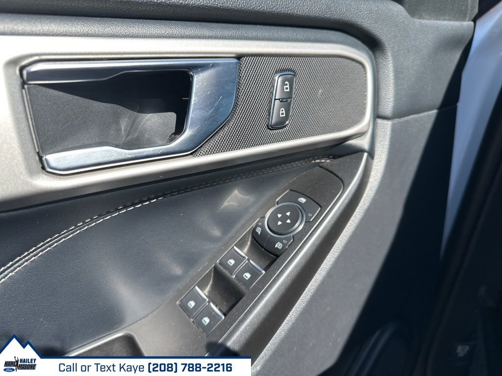 Used 2020 Ford Explorer XLT w/ Equipment Group 202A image 17