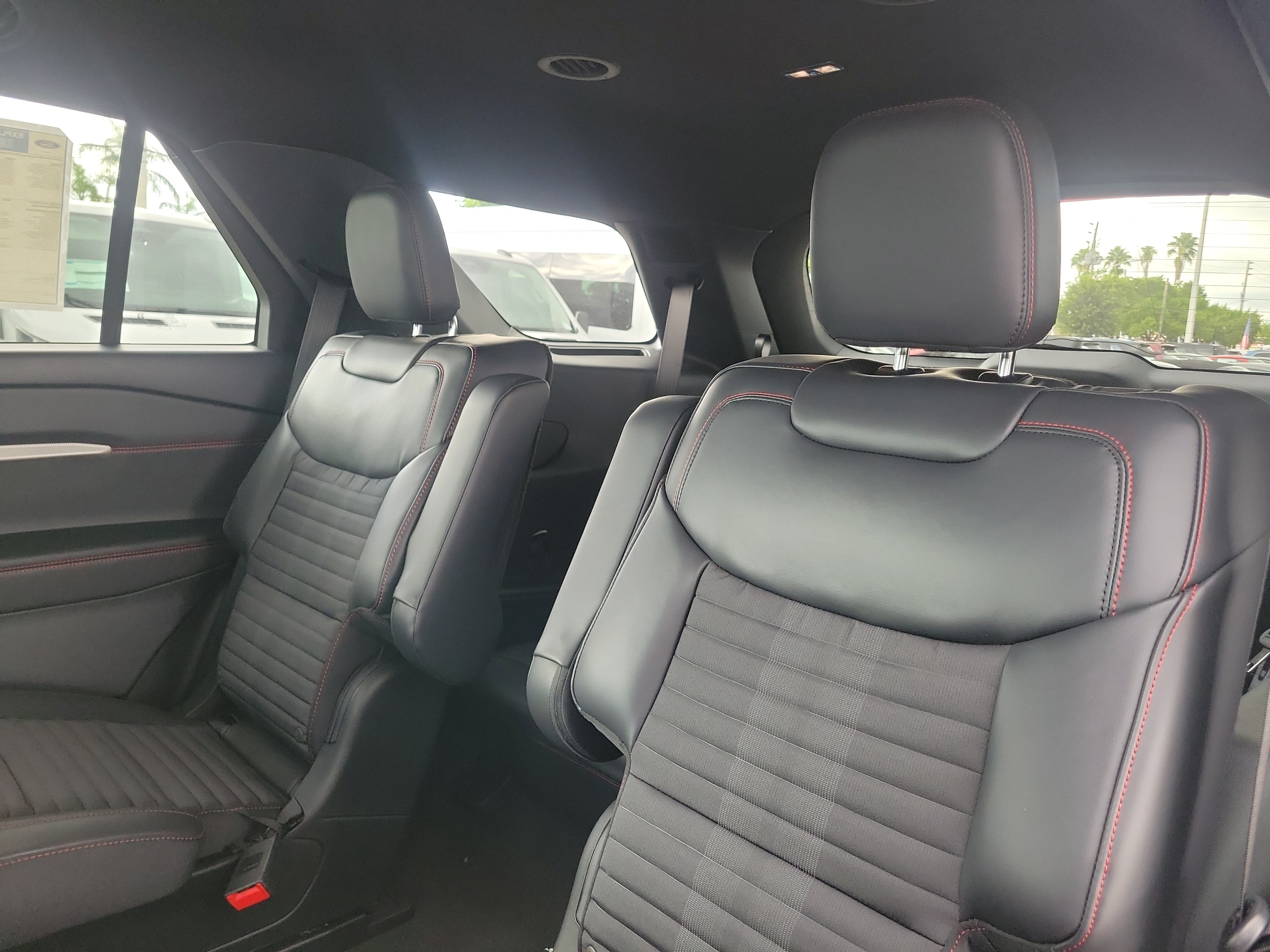 New 2027 Ford Explorer ST-Line w/ Premium Package RWD image 19