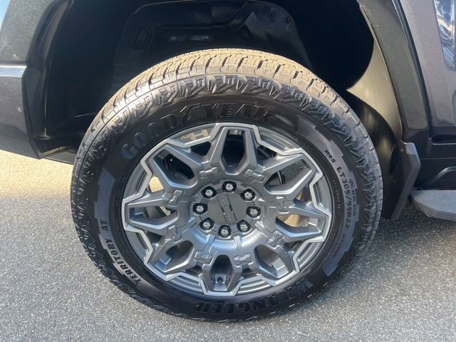 Used 2025 GMC Hummer EV 3X AWD/4WD image 12