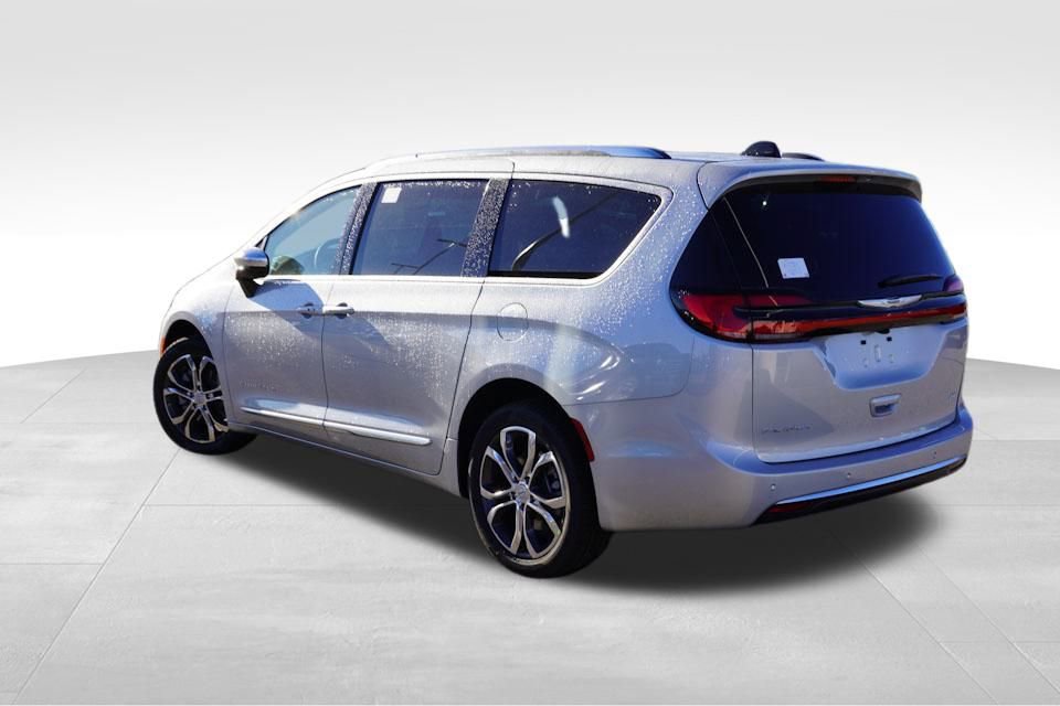 New 2026 Chrysler Pacifica Pinnacle image 5