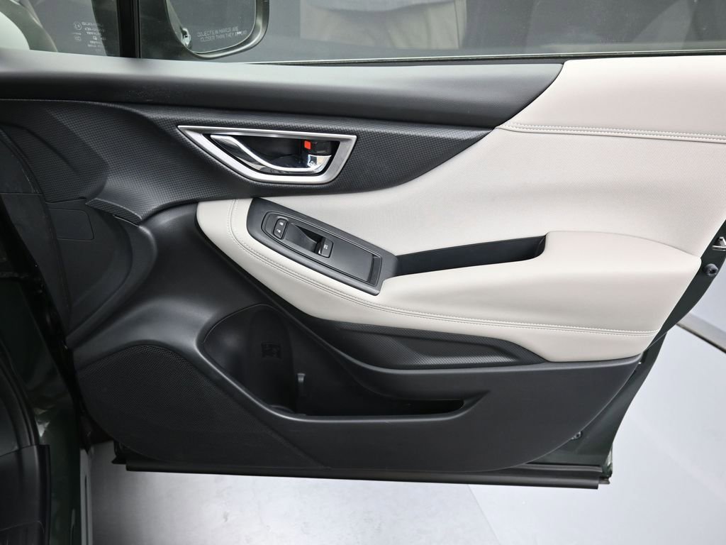 Used 2024 Subaru Forester Premium image 36