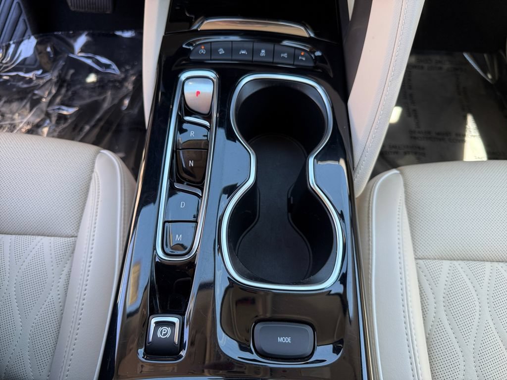 Used 2023 Buick Envision Avenir AWD/4WD image 21