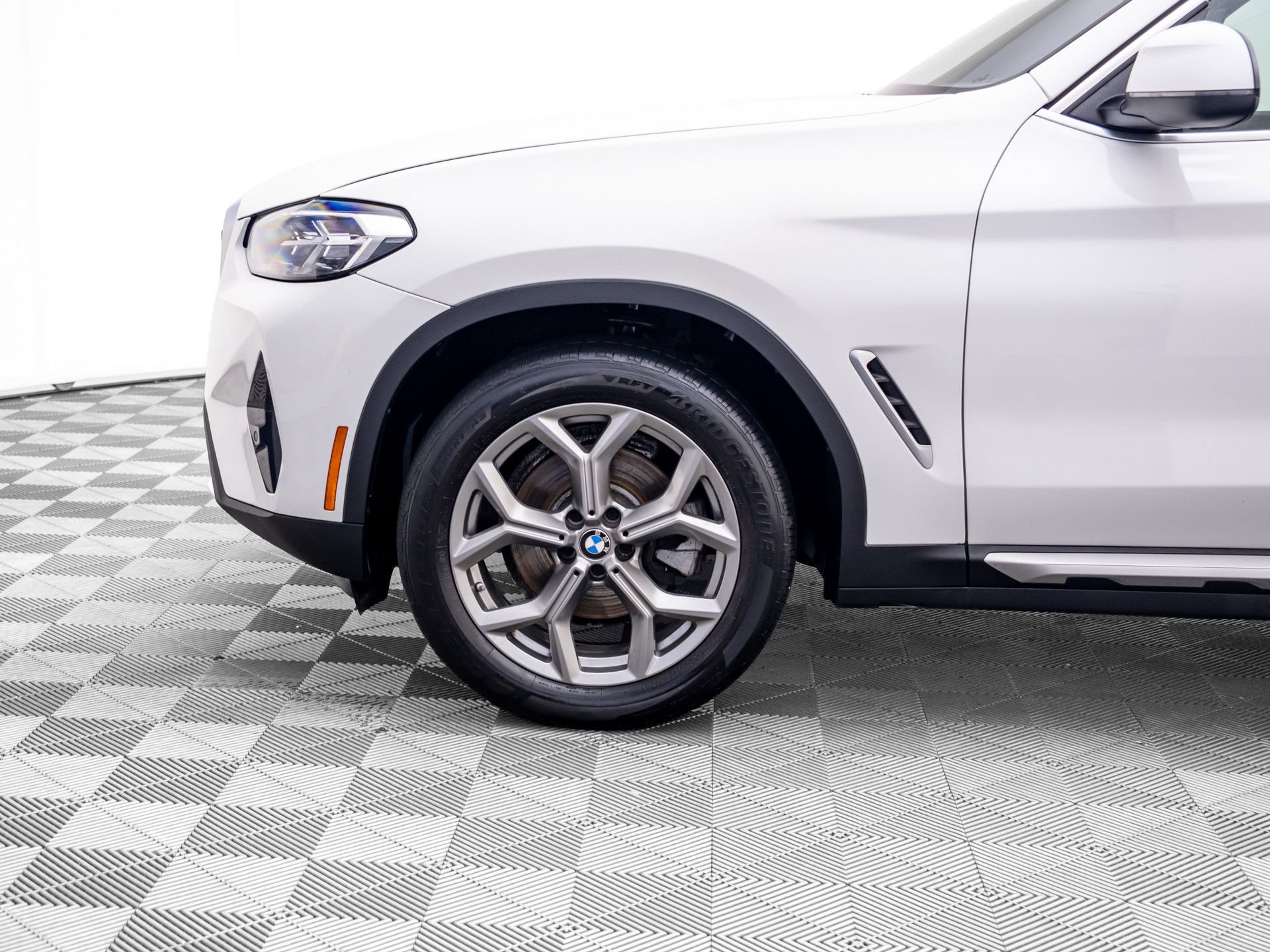Used 2024 BMW X3 xDrive30i w/ Convenience Package AWD/4WD image 34