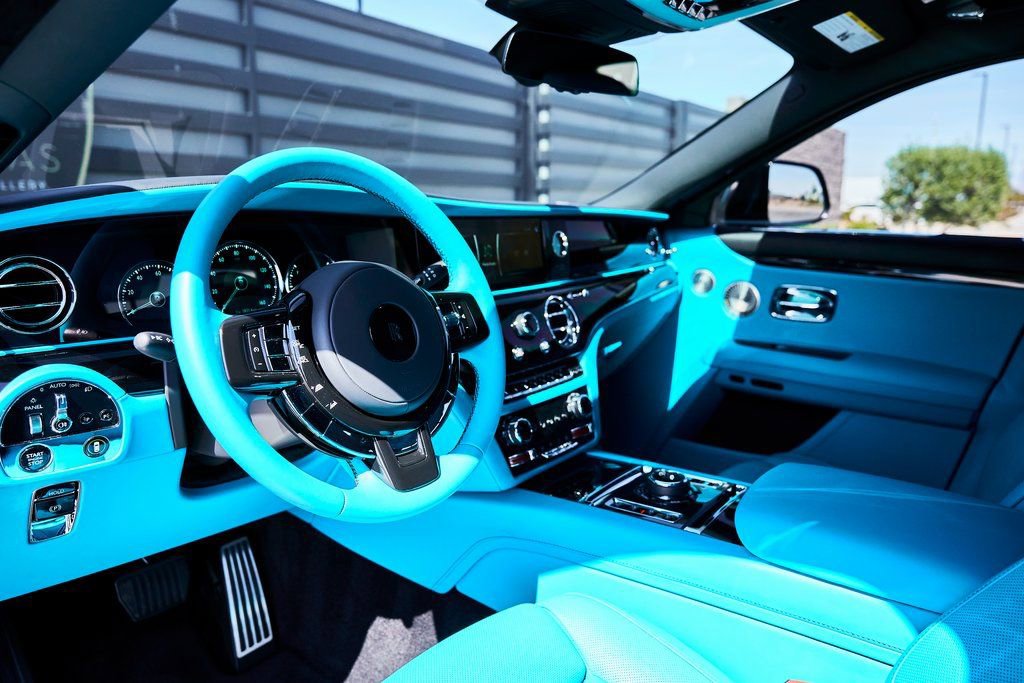 Used 2024 Rolls-Royce Ghost AWD/4WD image 2