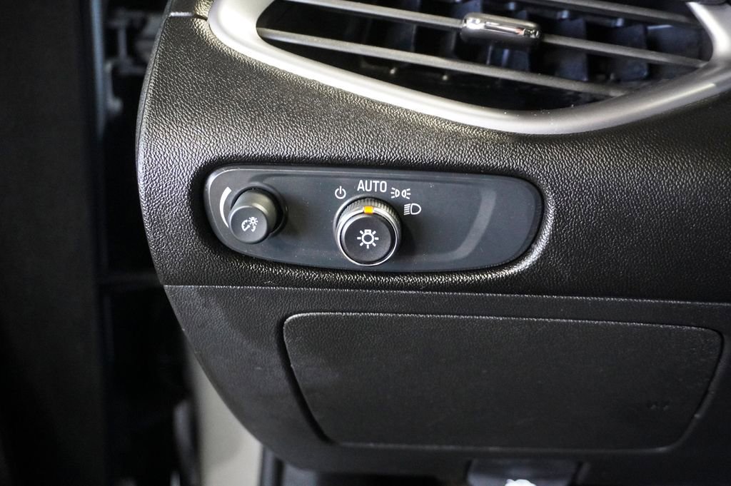 Used 2024 Chevrolet Malibu LT w/ Sport Edition image 24