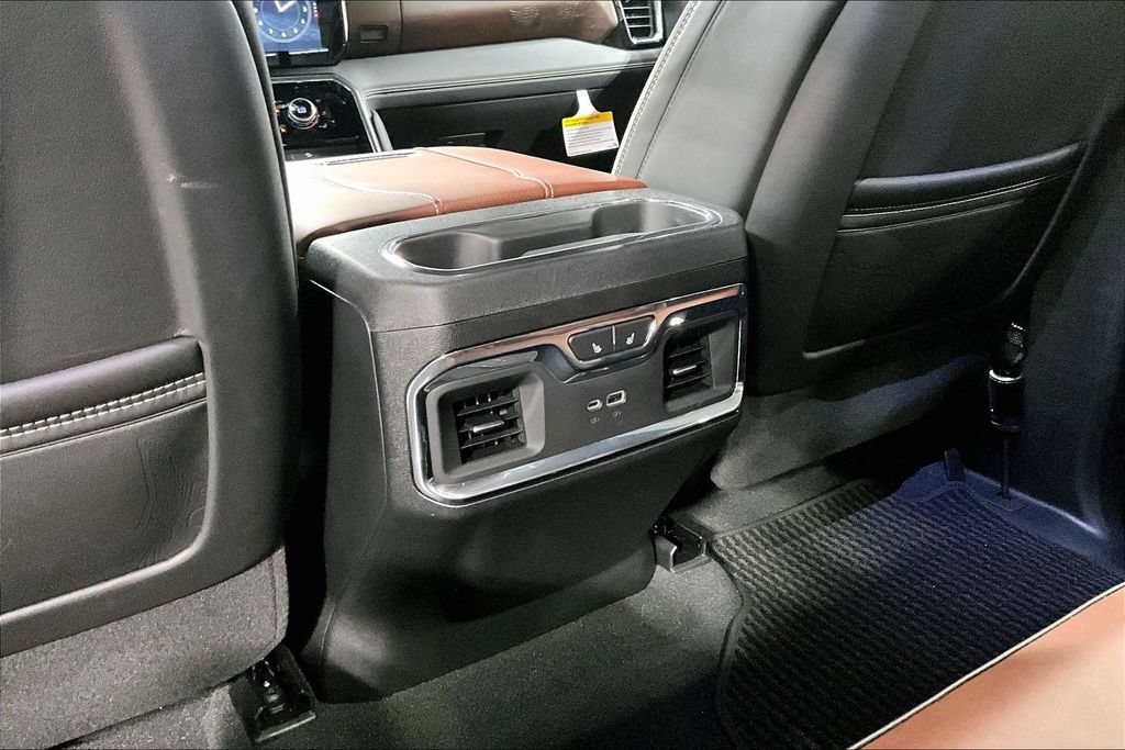 Used 2024 GMC Sierra 3500 Denali Ultimate AWD/4WD image 24