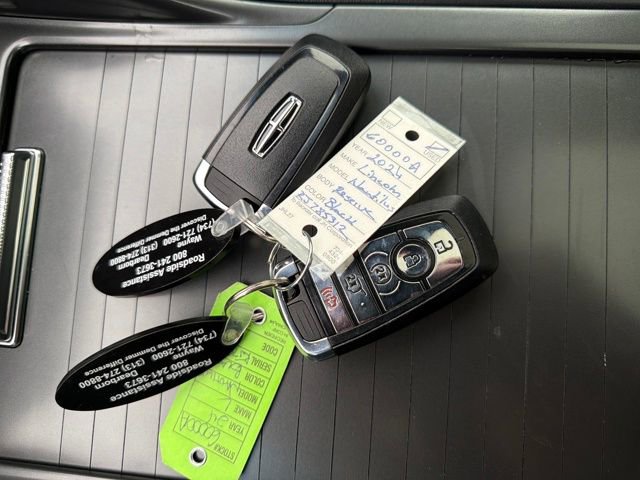 Certified 2024 Lincoln Nautilus Reserve w/ Equipment Group 202A image 33