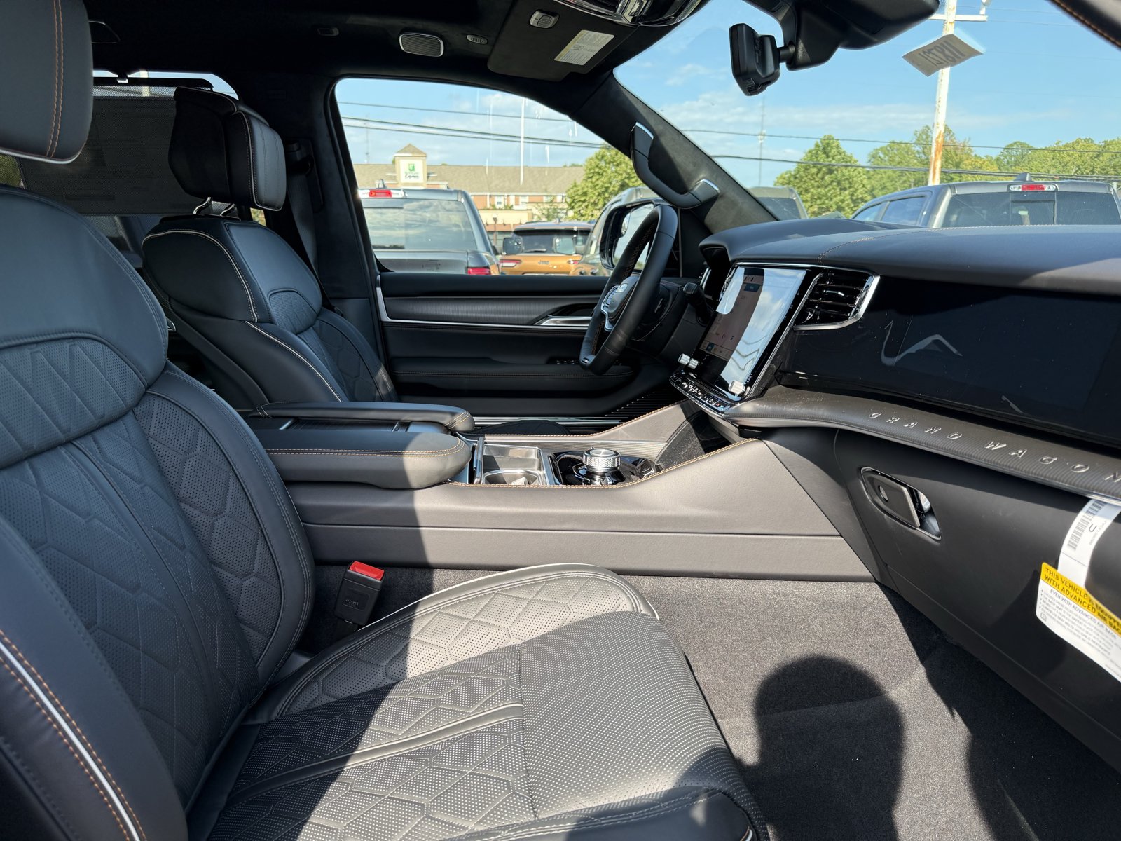 New 2026 Jeep Grand Wagoneer Summit AWD/4WD image 17