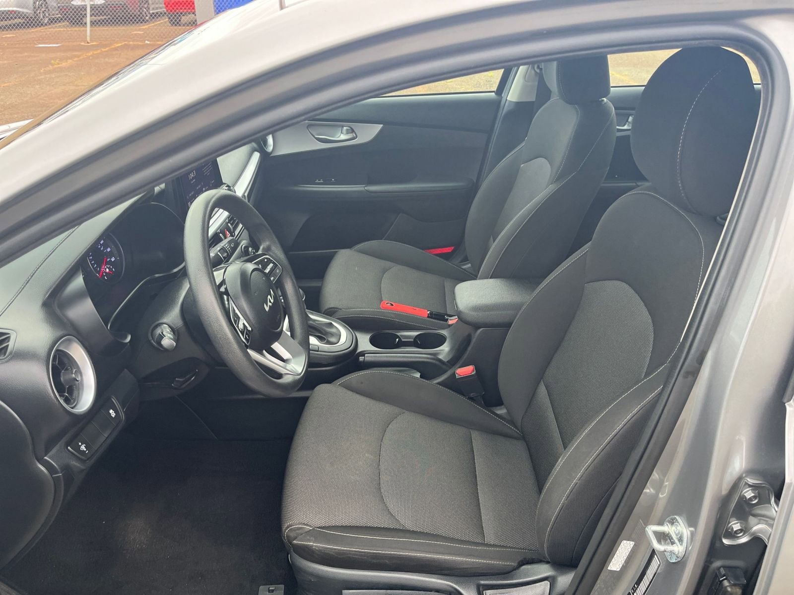 Used 2024 Kia Forte LXS FWD image 31