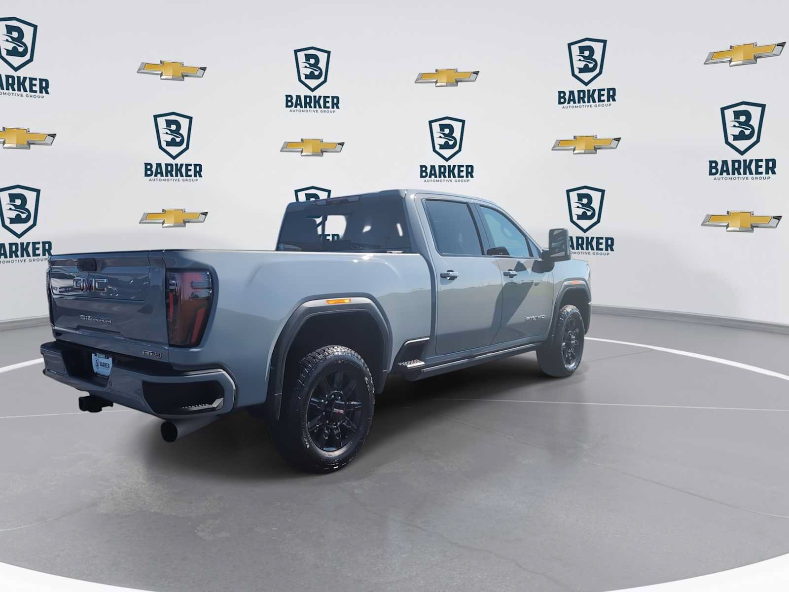 Used 2025 GMC Sierra 2500 AT4 w/ AT4 Premium Plus Package AWD/4WD image 8
