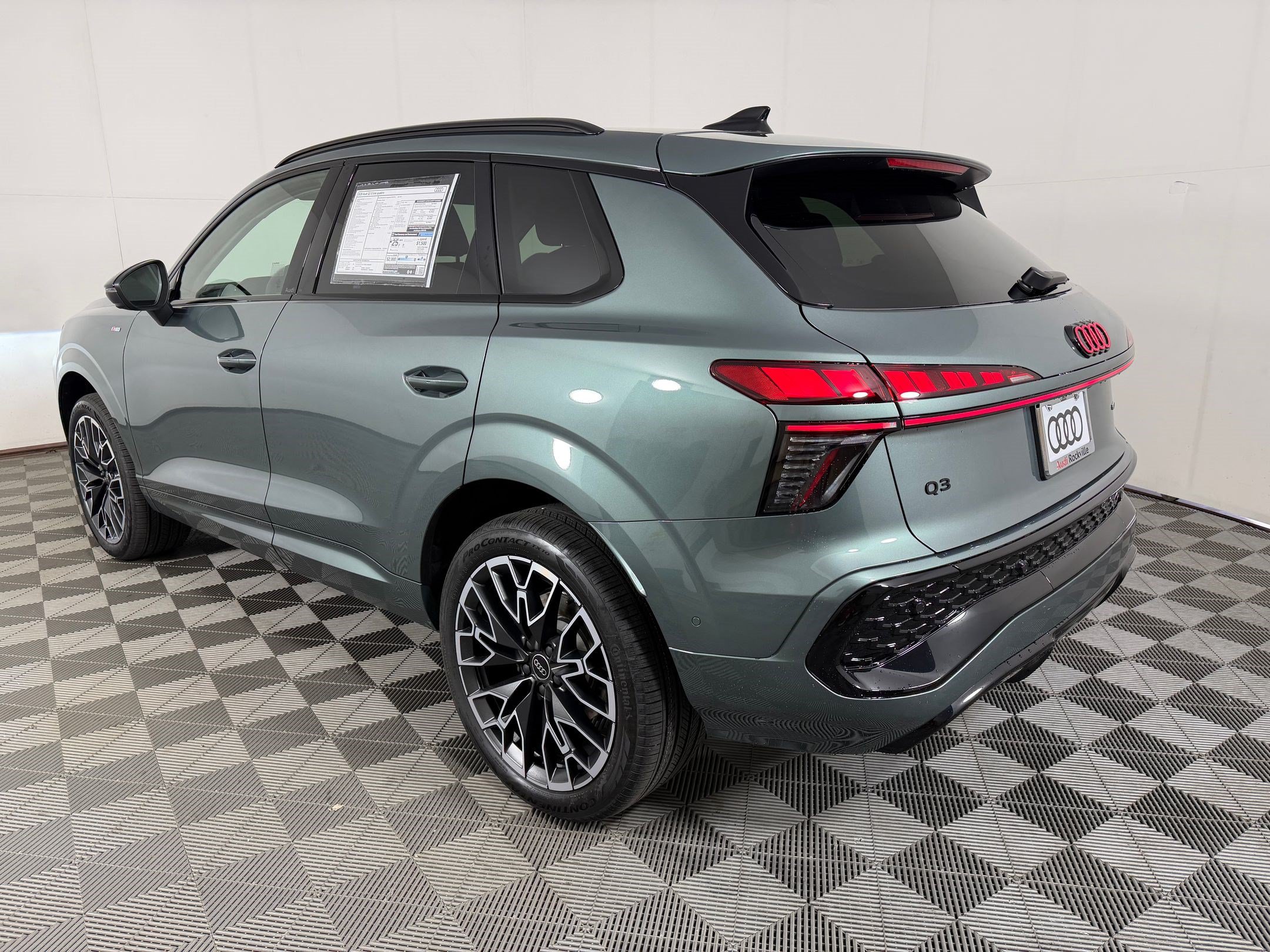 New 2026 Audi Q3 quattro 2.0T AWD/4WD image 3