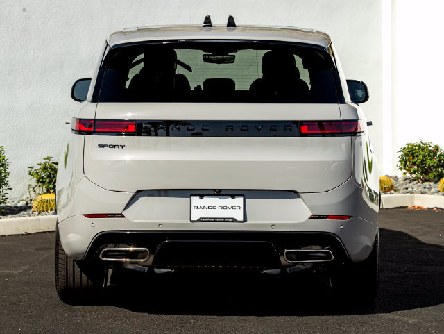 New 2026 Land Rover Range Rover Sport Dynamic SE AWD/4WD image 8