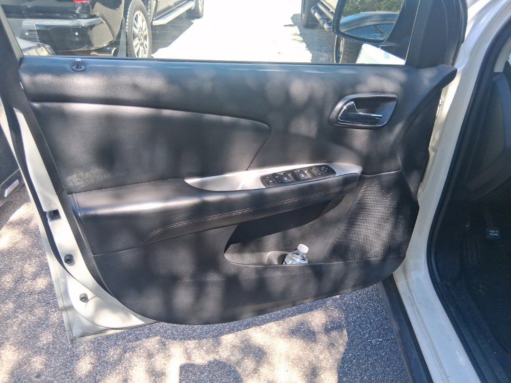 Used 2020 Dodge Journey SE w/ SE Popular Equipment Group FWD image 6