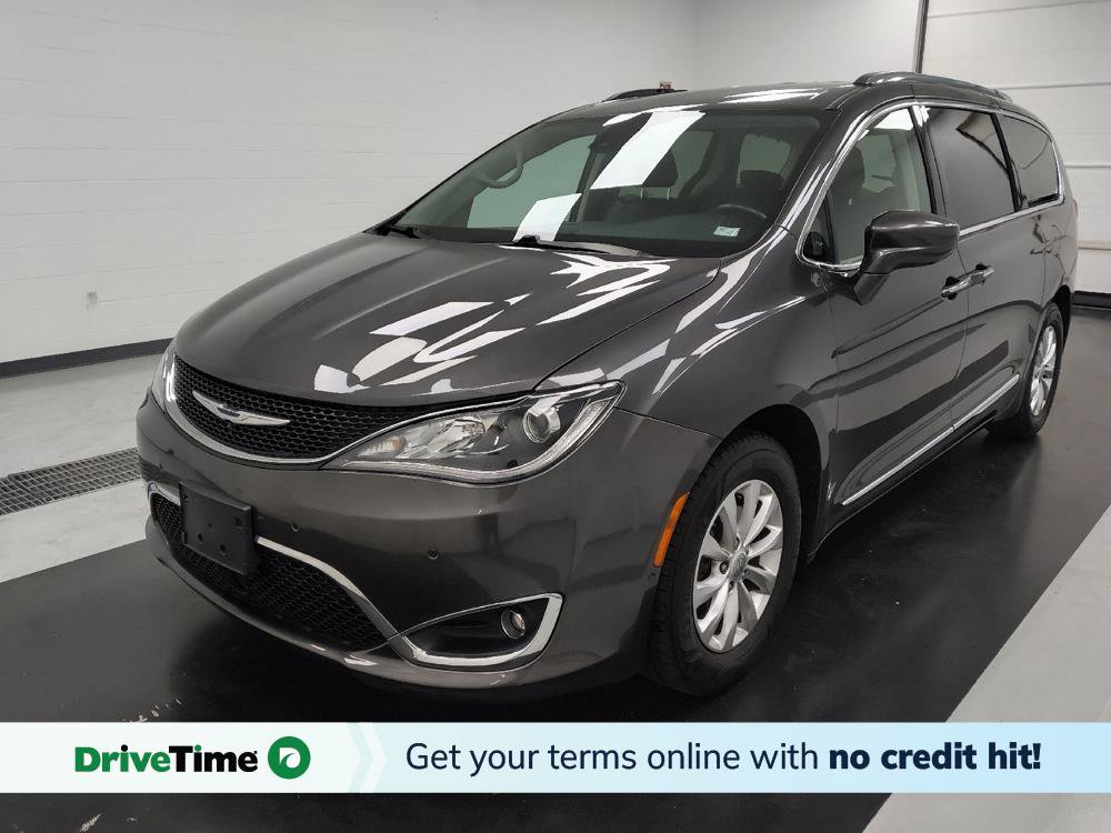 Used 2018 Chrysler Pacifica Touring-L Plus w/ Advanced Safetytec Group FWD image 1